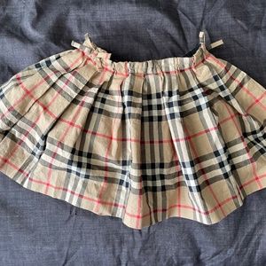 Girls Burberry skirt